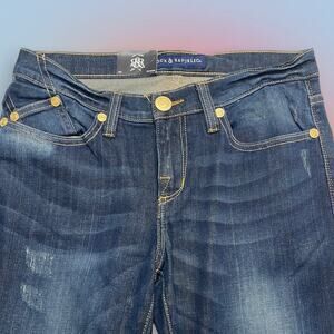 ROCK & REPUBLIC Women’s 6 Distressed Skinny Jeans